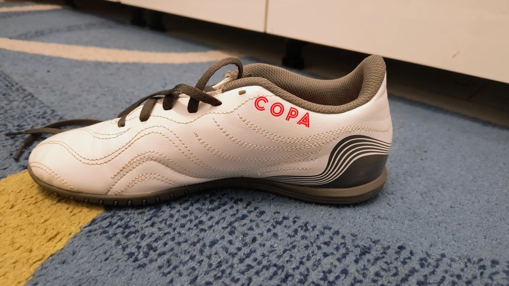 Ghete de fotbal adidas copa