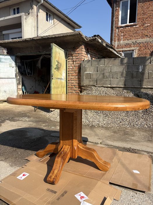 Масивни  дъбови  маси