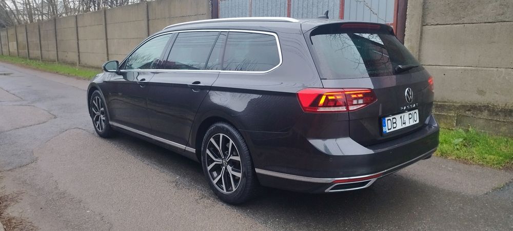 Vând Pasat an fabricație 2021!