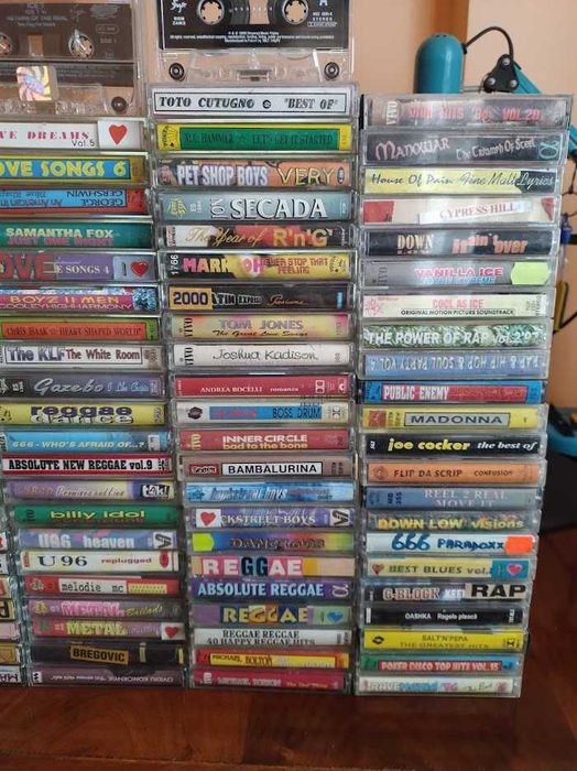 Vand casete audio si CD-uri