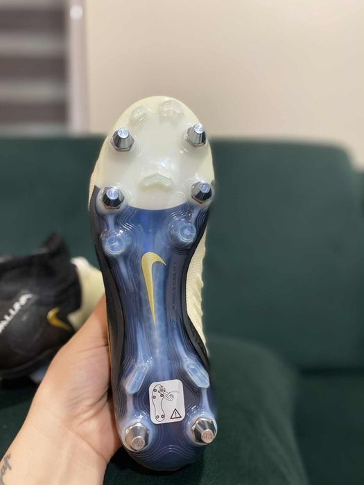 Футболни обувки Nike Phantom Luna II Elite SG-PRO Player Edition - Whi