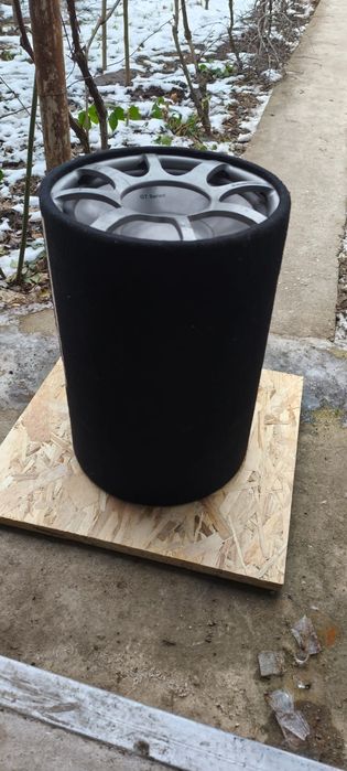 se vinde subwoofer cu statie