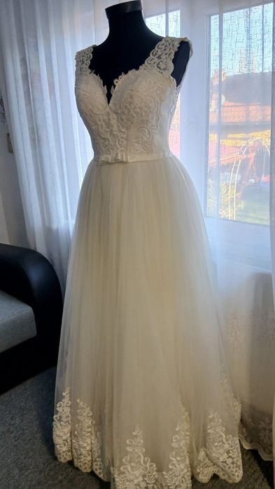 Manechine  costum mire/rochie mireasa disponibile pentru inchiriere