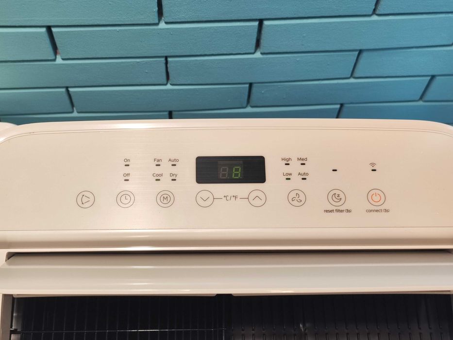 MIDEA Penguin 3-в-1 мобилен климатик 12000 BTU + обезвлажнител