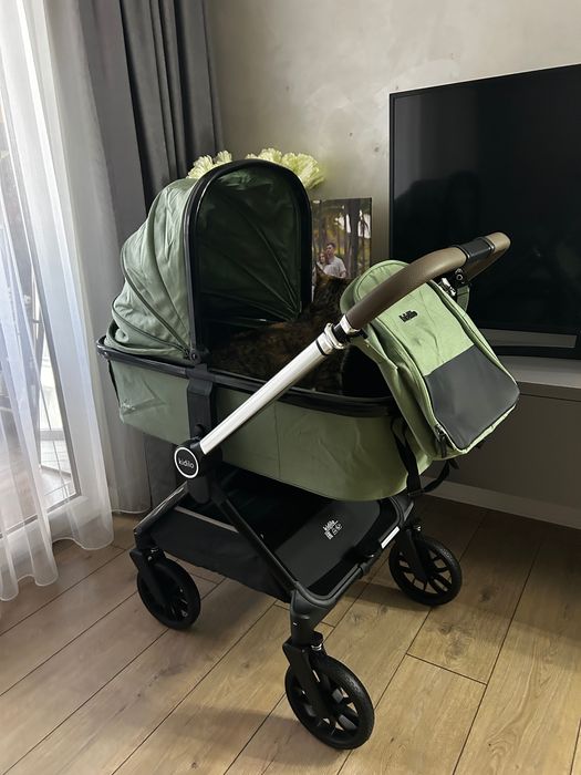 Продам коляску 3в1