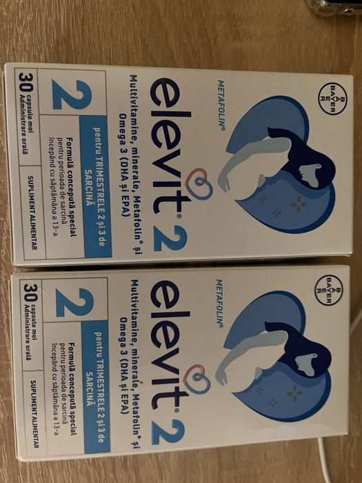 Vand 2 cutii elevit sigilate