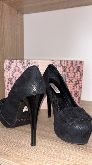 Pantofi cu toc negri piele intoarsa /cu platforma