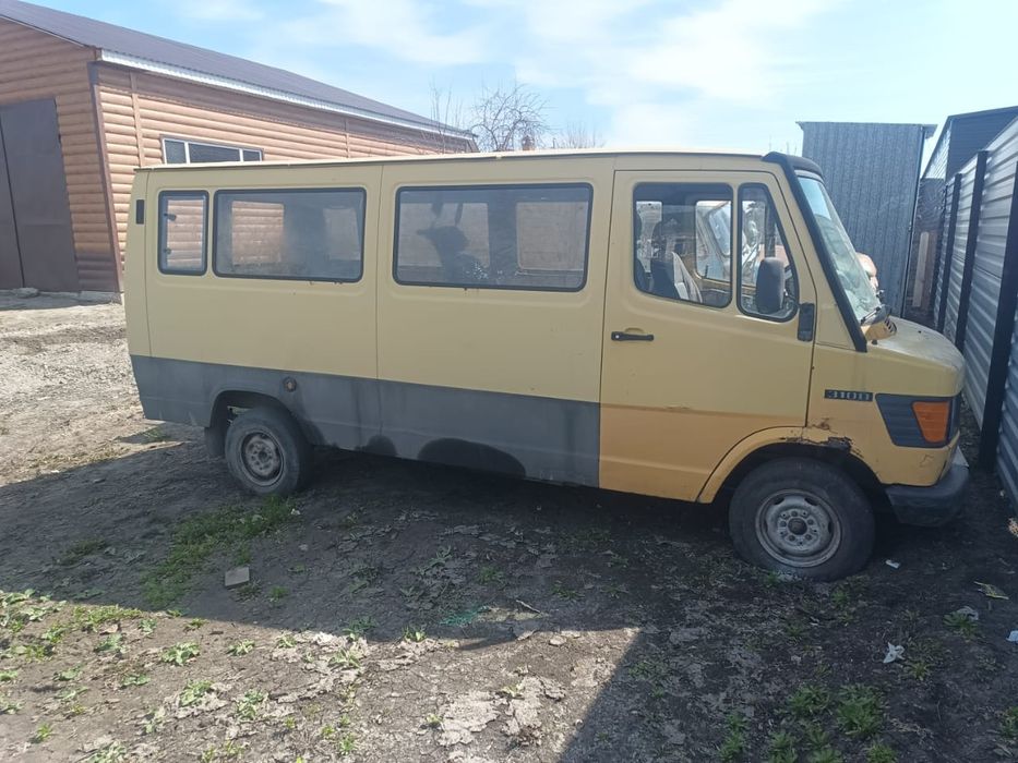 Бусик        мерседес