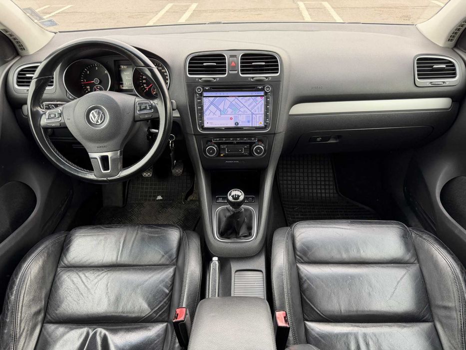 VW Golf 6 Highline, 2.0 TDI 110 к.с., навигация