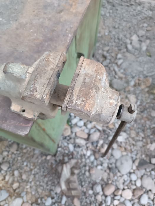 Тиски советский . СССР качество.