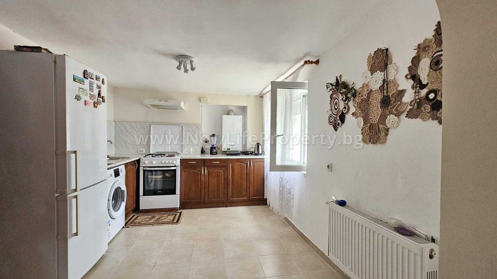 Продава се Къща в Камено - 132 кв.м за 1023 €/кв.м - Снимка #11