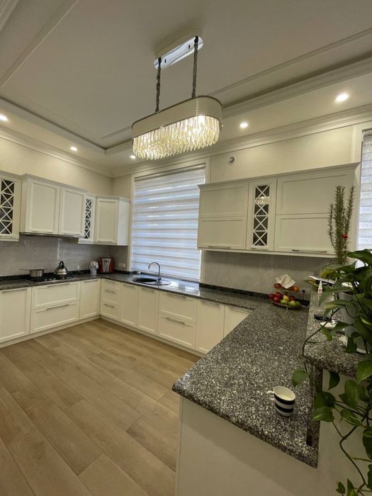 Сдается в аренду евродом с зади Гостиница Россия