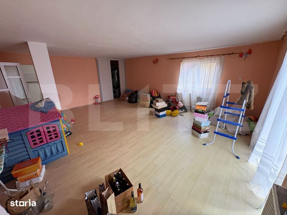 Casa de vanzare P+1+M, 400 mp, teren 630 mp, zona Stefanesti