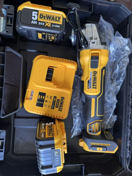 Flex Dewalt cu acumulatori