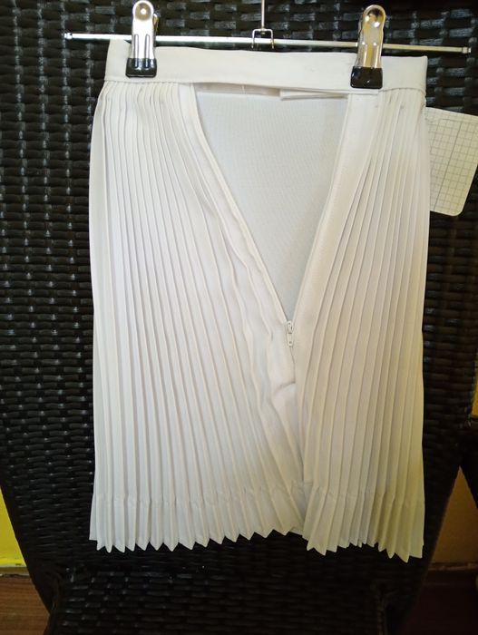 Fuste  populare croiesc  la comanda pentru femei pentru bărbați și cop