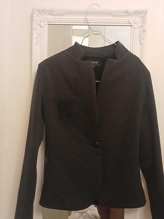 Сако с монограм Авин