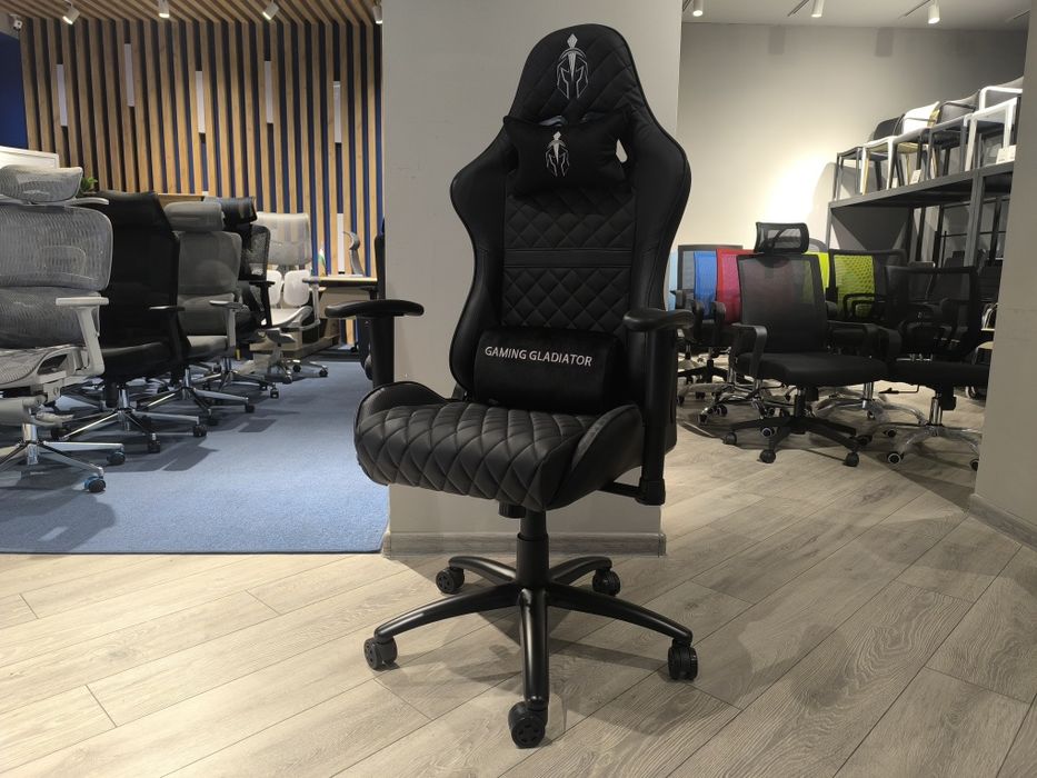 Gaming chair Vanguard. Kreslo Gladiator OPTOM