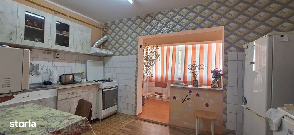 Apartament 3 camere, 77 mp, bloc 1990 – Blocurile S, zona I.F.R.