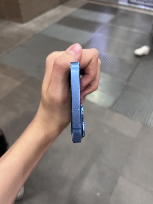 Продам Iphone 13 256gb