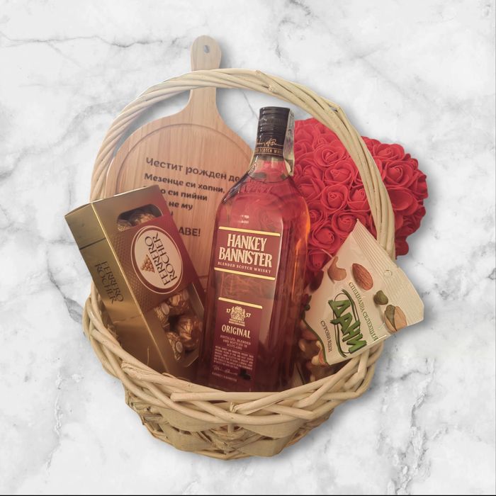 Кошници за подарък! и Мечета от вечни рози!