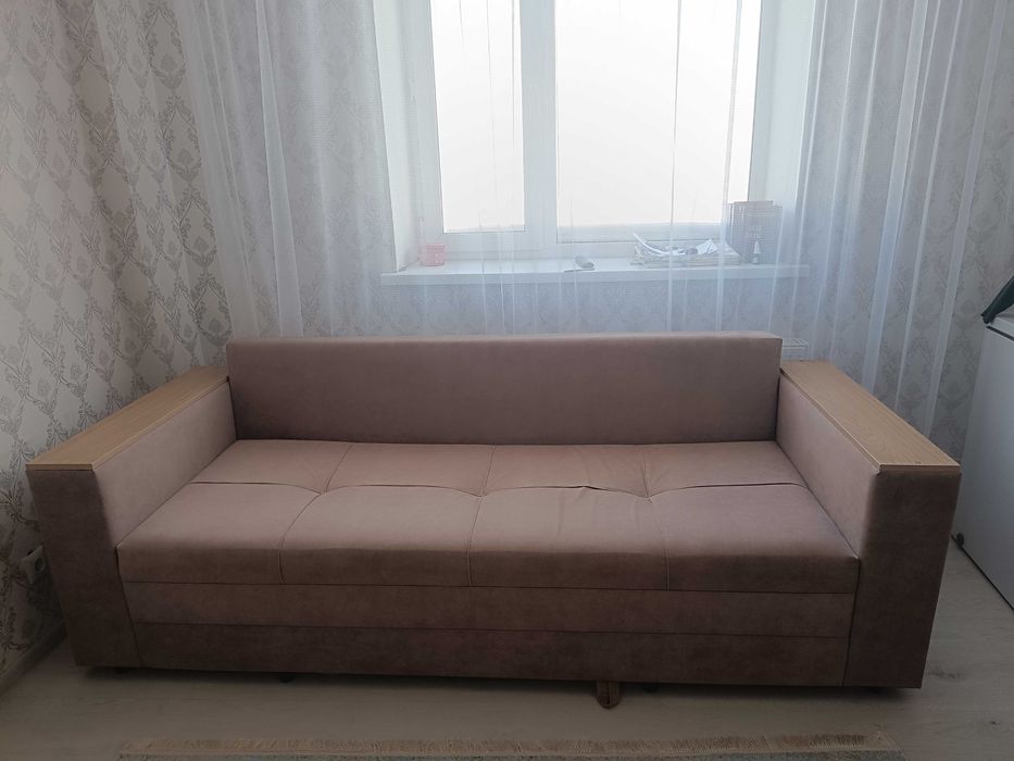 Диван, пользовались только один месяц