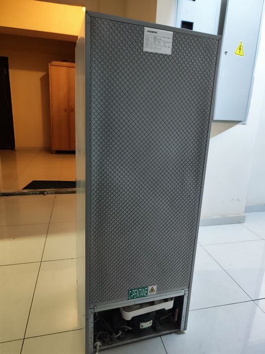 Продам Холодильник Leadbros