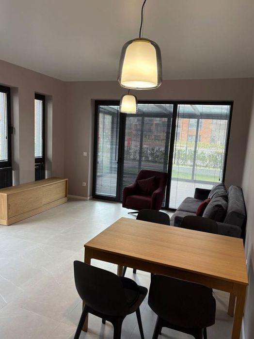 Тристаен, под наем, ж.к Хладилника