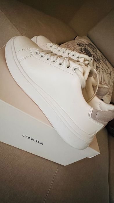 Calvin Klein сникърси