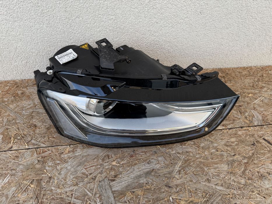 Far dreapta Audi A4 B8.5 B8 8K Facelift Xenon + LED Original Euroapa