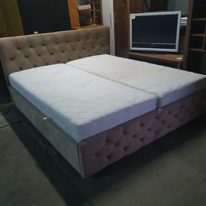 Pat dormitor tapițat 1.80m/2m+saltele Memory