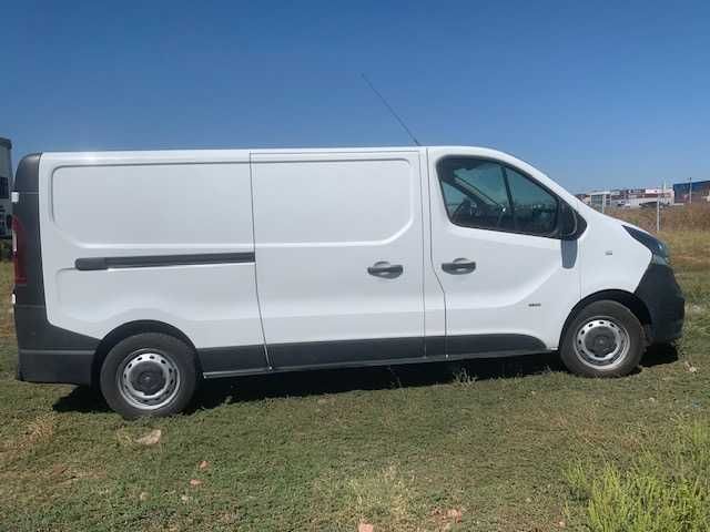 Opel Vivaro -Model Lung-2015