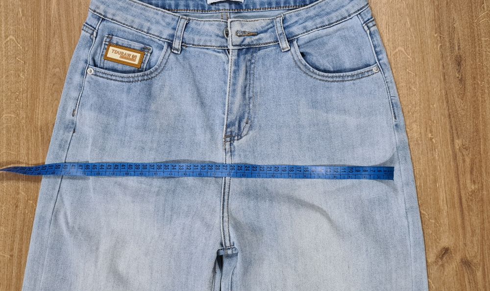 Джинсы женские  48 размер