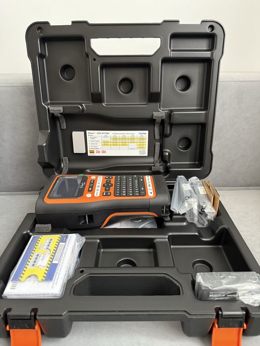 Brother PT-E560BTVP Etichetator Industrial Pro + Factură