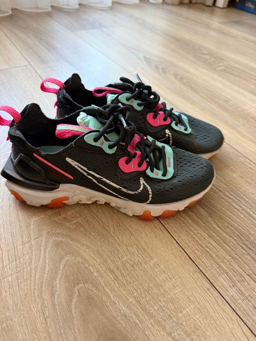 Дамски маратонки Nike