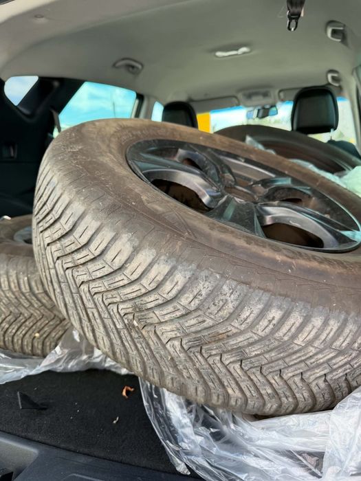 Jante originale Hyundai pe 16"