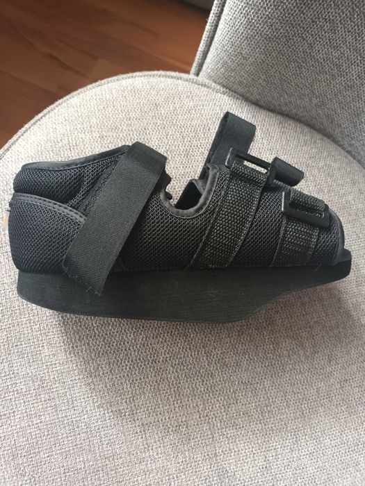 Постоперативна обувка за предната част на стъпалото размер s