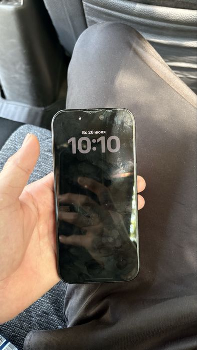 Продаю Айфон 16про