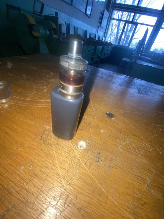 Tigara elctronica cu tot cu atuomiztor