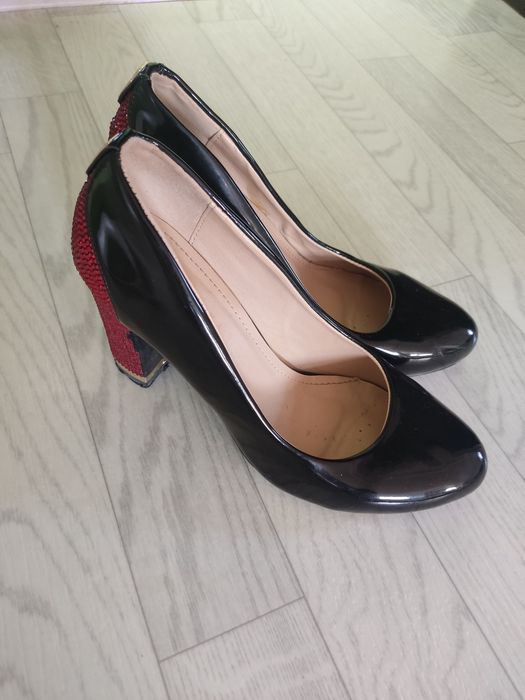 Туфли сатамын көп кейілмеген