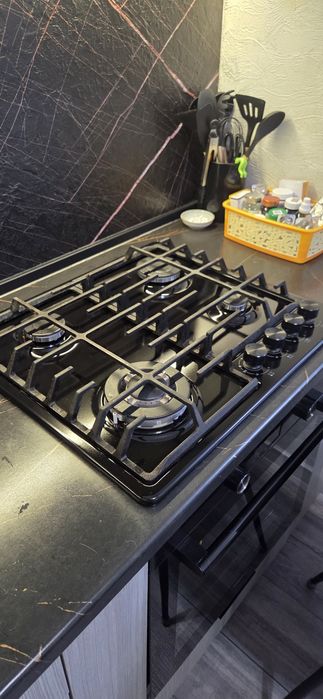 Продам газовую поверхность