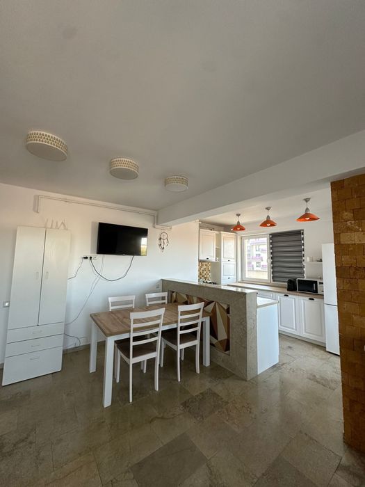 Apartament 2 camere terasa 25 mp zona Intre Lacuri