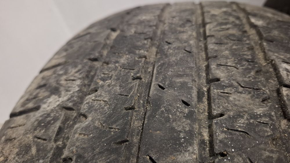 Продам летние шины на R17