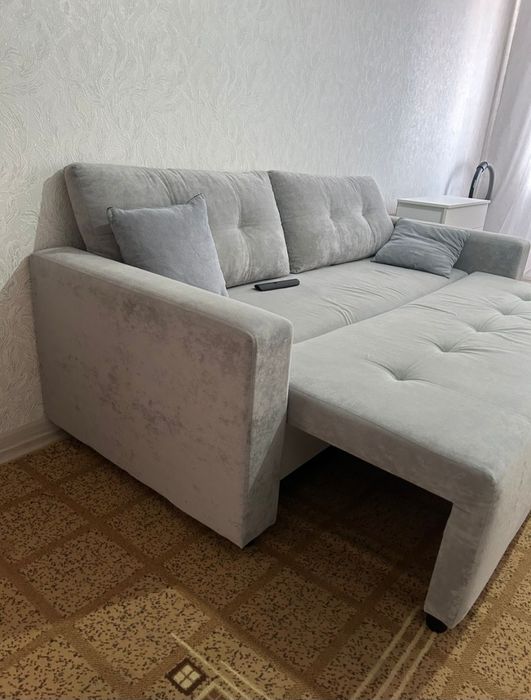 Продам диван б/у 1 год,  в отличном состоянии