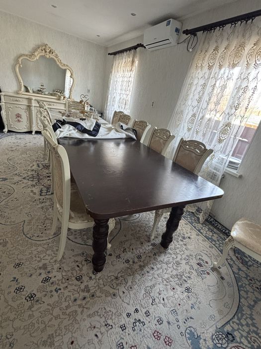 Продается стол 350/110 высота 80