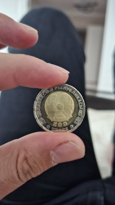 Продам монету коллекция