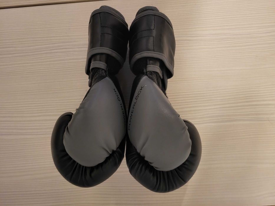 Mănuși de box EVERLEAST 12 OZ