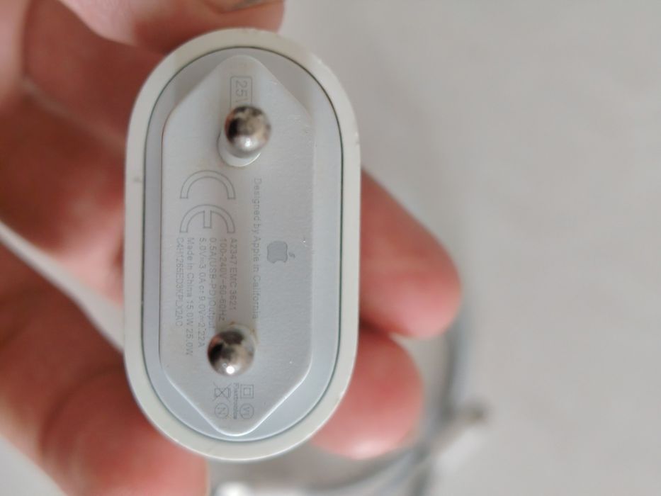 Zaryadka ayfon original 25w