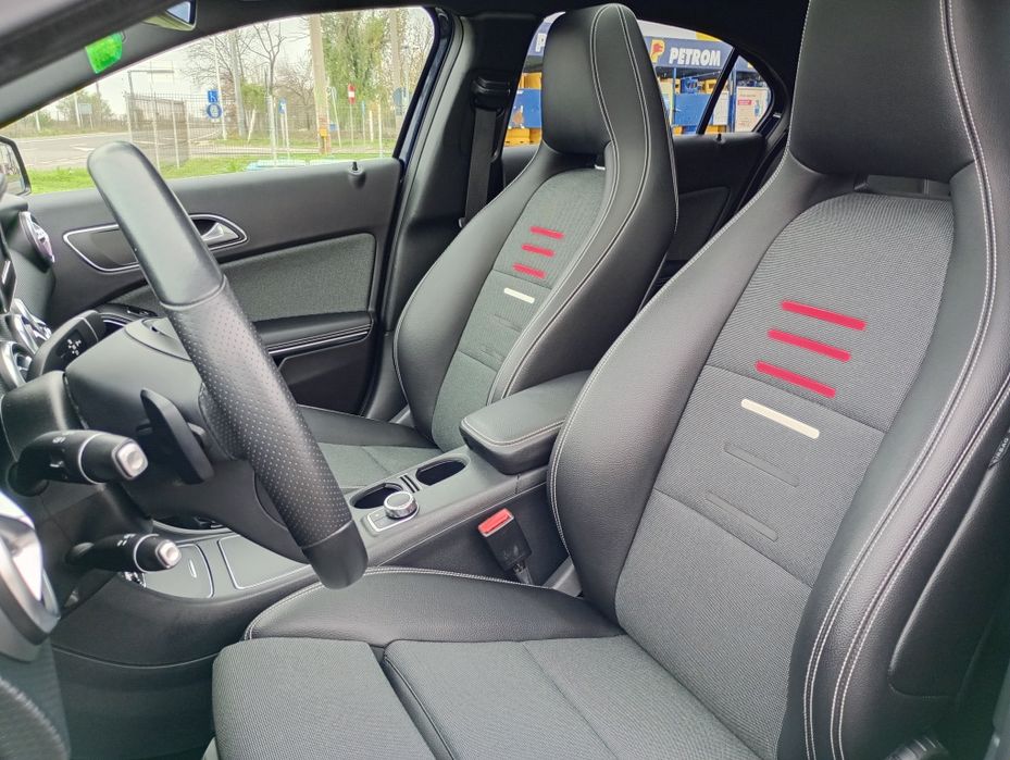 Mercedes-Benz A A 200 AMG Line