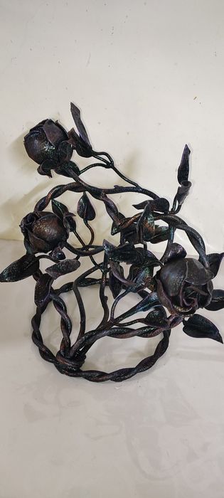 Кованая композиция из роз