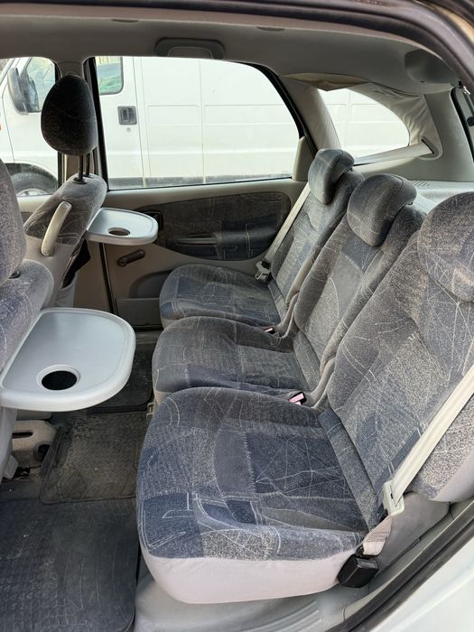 Renault Scenic 1.6 Бензин Климатик 2002г Нови гуми Всичко платено